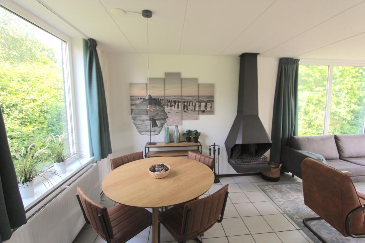 Bungalows - Bungalowpark Mooyeveld - Uniek Gelegen In De Duinen! Egmond Binnen Ruang foto
