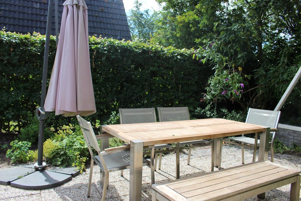 Bungalows - Bungalowpark Mooyeveld - Uniek Gelegen In De Duinen! Egmond Binnen Ruang foto