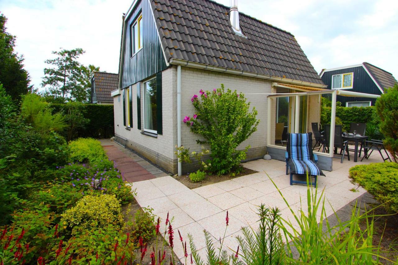 Bungalows - Bungalowpark Mooyeveld - Uniek Gelegen In De Duinen! Egmond Binnen Bagian luar foto